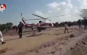 سقوط یک شهروند سیل زده از هلی کوپتر هلال احمر در شوش! + فیلم