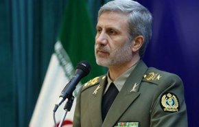 وزیر دفاع: پس از فرمان رهبری همه امکانات نیروهای مسلح برای کمک به سیل زدگان وارد میدان شد/ با بکارگیری بالگرد، هواپیما، نفربر، تجهیزات فنی و مهندسی بحران سیل به خوبی کنترل شد