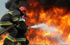 اطفاء حریق بمصفاة ببندرعباس جنوبي ایران