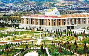 استادان جهانی ادبیات فارسی خواستار بازگشت خط پارسی به تاجیکستان شدند/ الفبای سیریلیک مانع ارتباط مکتوب تاجیکان با فارسی زبانان جهان است