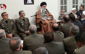 دست برادری ارتش و سپاه حرکتی زیبا پس از حرکت زشت آمریکایی‌ها بود