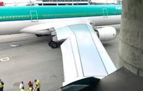 لحظات وحشت آتش گرفتن موتور بوئینگ 737 + فیلم