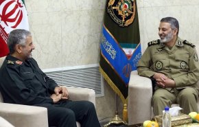 دشمن احمق است/ سپاه و ارتش از هم جدا نخواهند شد
