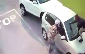 سرقة مرعبة في وضح النهار في جنوب أفريقيا