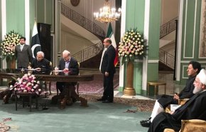ایران و پاکستان سند همکاری های بهداشتی امضا کردند