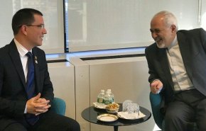 تداوم اقدامات دیپلماتیک ونزوئلا برای مقابله با هجمه ناجوانمردانه آمریکا