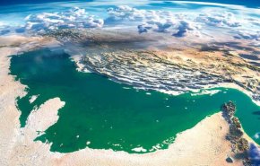 فیلم| برافراشته شدن پرچم جمهوری اسلامی ایران برفراز ناوچه سهند 