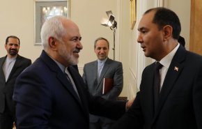 دیدار معاون وزیر خارجه قرقیزستان با ظریف
