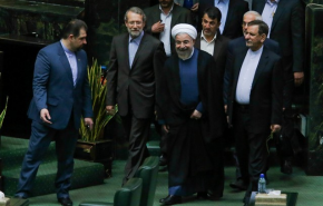 نشست مشترک دولت و مجلس برای قیمت بنزین