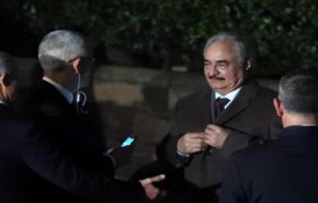 افشای دیدار خلیفه حفتر با مقامات آمریکایی در مصر