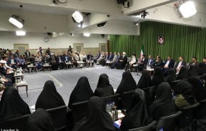 راجع به زبان فارسی نگرانم؛ نگذارید زبان فارسی فرسوده و ویران شود