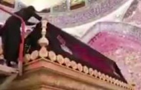 ضریح مطهر حضرت علی (ع) در نجف سیاه پوش شد + فیلم
