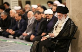 اقامة مراسم العزاء بذكرى استشهاد الامام علي (ع) بحضور قائد الثورة
