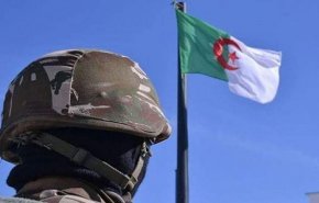 الجيش الجزائري يدعم مقاربة رئيس الدولة ويصفها 