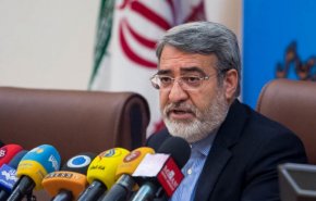 رحمانی فضلی: به نسبت کاهش قیمت ارز، کالاها باید ارزان شوند