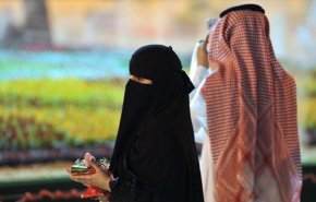 المرأة أيضا لاقيمة لها في السعودية.. سجال يشتعل بين أمير ومحامي 