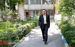 شاهد.. صور نزار زكا قببل مغادرته إيران