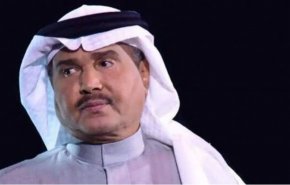 شاهد: الجراد يهاجم حفلا غنائيا في السعودية