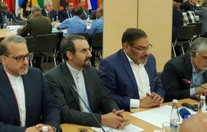 شمخانی: کشورهای مستقل جلوی هیولای وحشی تروریسم اقتصادی را بگیرند
