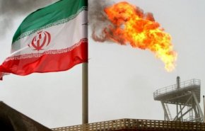 کاهش صادرات نفت ایران به زیر 300 هزار بشکه در ماه جاری
