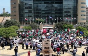 تجمع آوارگان فلسطینی در لبنان علیه نشست منامه + تصاویر

