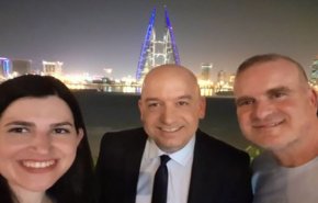 شاهد.. تقارير مباشرة وسيلفي اسرائيلي من البحرين 