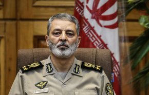 فرمانده کل ارتش: ایران به دنبال جنگ با هیچ کشوری نیست 