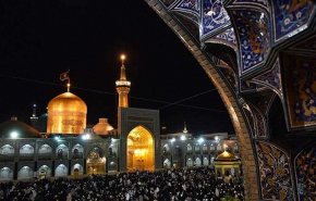 حال و هوای حرم مطهر رضوی در شب میلاد امام رضا (ع) + ویدئو