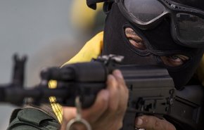 کدام یگان سپاه نفتکش انگلیسی را توقیف کرد؟