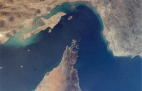 بلومبرگ: بستن تنگه هرمز برای ایران آسان است
