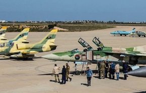 نیروهای حفتر دانشکده نیروی هوایی مصراته را بمباران کردند
