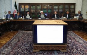 مشکلات و چالش‌های واگذاری بنگاه‌های دولتی بررسی شد / گزارش رئیس کل بانک مرکزی از روند اقتصادی کشور
