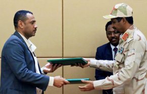شاهد.. السودان يوقع علی أول 