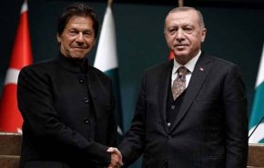 اردوغان خطاب به عمران‌خان؛ به حمایت از پاکستان ادامه می‌دهیم