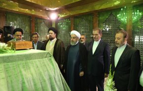 تجدید میثاق رییس جمهور و اعضای هیات دولت با آرمانهای بلند امام خمینی(ره)
