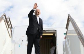 ظریف راهی بنگلادش شد