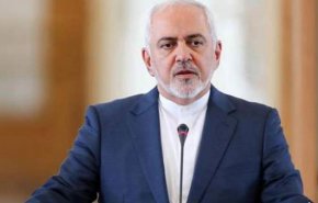 ظریف: آمریکا به در و دیوار می زند تا مانع فروش نفت ایران شود
