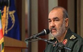 سردار سلامی: تسلیم در قاموس ما نیست/ دشمنان در حال فرار و عقب نشینی هستند
