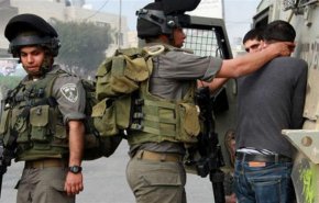 الإحتلال يعتقل 14 فلسطينيا خلال حملة في الضفة الغربية
