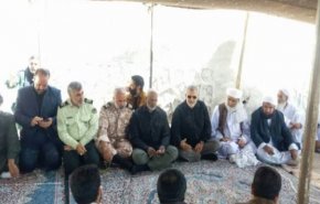 حضور سردار پاکپور در جمع عزاداران عاشورای حسینی در زاهدان