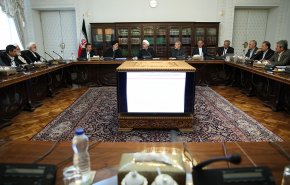 تصمیم گیری درباره ساز و کار تعیین قیمت حامل‌های انرژی با توجه به شرایط اقتصادی کشور/ تعیین هیأت سه نفره حمایت و نظارت بر واگذاری طرح‌های نیمه تمام