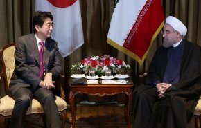 نخست وزیر ژاپن با روحانی دیدار کرد