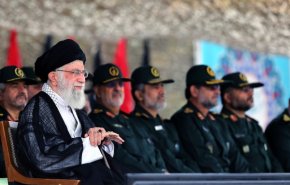 شعار پر معنای «الحُسین یجمعنا» یک حقیقت ناب است/ با تمسک به سیدالشهداء(ع) در مقابل آمریکا کوتاه نمی‌آییم