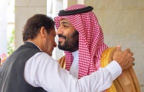 «عمران خان» وارد عربستان شد