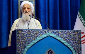 آمریکا از ۱۶ سال پیش، روزانه یک میلیون بشکه نفت عراق را چپاول می‌کند