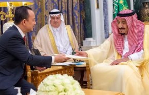 پیام نخست‌وزیر مالزی به شاه سعودی در بحبوحه بحران اقتصادی
