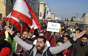 هجدهمین روز تظاهرات در بیروت و شهرهای جنوبی لبنان
