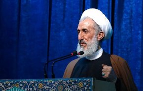 مسئولان اگر خدا را به‌یاد داشته باشند گرانی و فاصله طبقاتی را تحمل نخواهند کرد