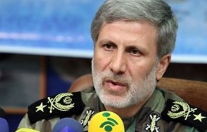 وزیر دفاع: تحریم‌های آمریکا هیچ تاثیری بر فعالیت نیروهای مسلح ندارد