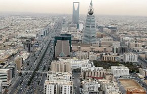 فيديو أثار ضجة كبيرة لسعودي يطبق رؤية ابن سلمان عمليا